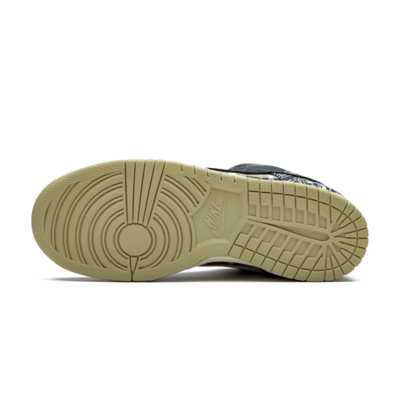 Nike SB Dunk Low - Travis Scott